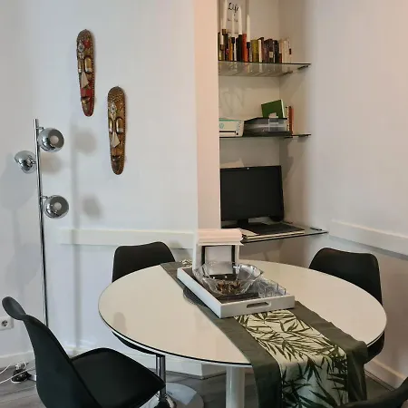 아파트 1 Bedroom 15 Min By Tram To Centre!