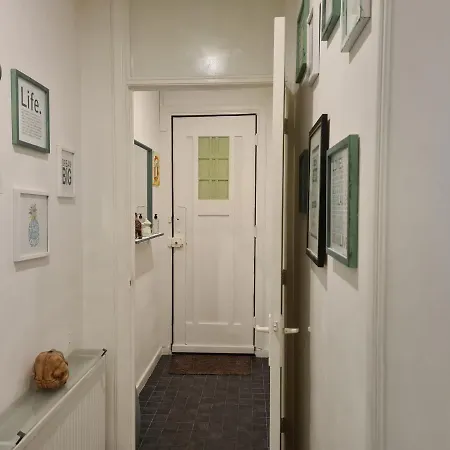 아파트 1 Bedroom 15 Min By Tram To Centre!