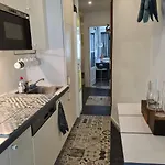 1 Bedroom 15 Min By Tram To Centre! Apartment *