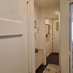 1 Bedroom 15 Min By Tram To Centre! *