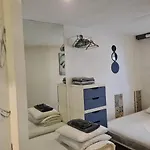 1 Bedroom 15 Min By Tram To Centre!