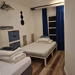1 Bedroom 15 Min By Tram To Centre! Apartment
