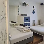 1 Bedroom 15 Min By Tram To Centre! Apartment *
