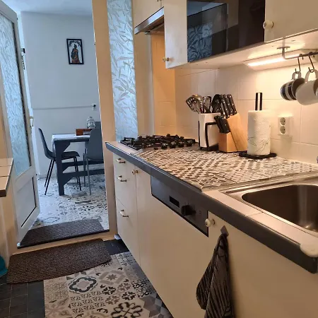 公寓 1 Bedroom 15 Min By Tram To Centre!