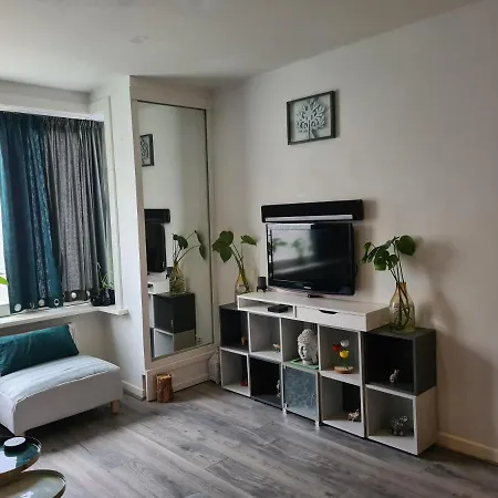1 Bedroom 15 Min By Tram To Centre! * Ámsterdam