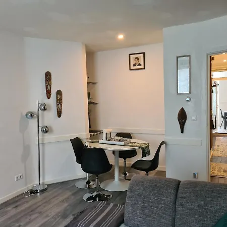 아파트 1 Bedroom 15 Min By Tram To Centre! 암스테르담