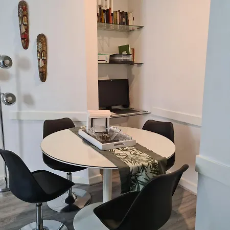 1 Bedroom 15 Min By Tram To Centre! 암스테르담